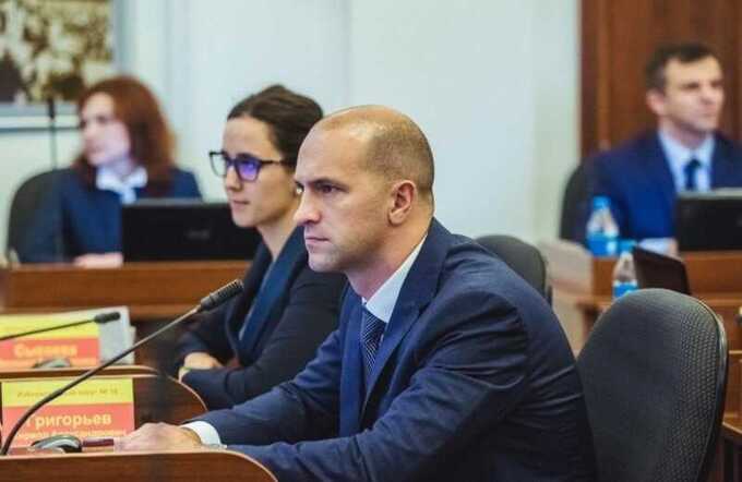 Депутат Кирилл Григорьев участвует в земельных махинациях во Владивостоке