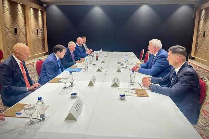 Глава МИД Украины обсудил позицию с госсекретарём США перед переговорами с Россией