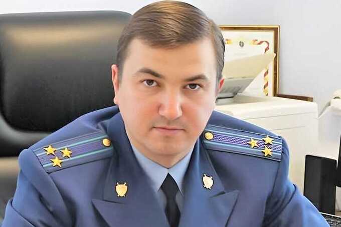 Бывшего прокурора этапировали в Москву по уголовному делу