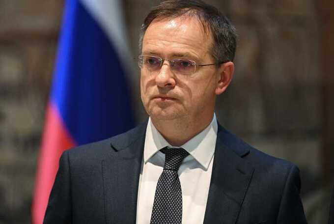 Мединский назвал просьбу Украины вернуть детей «шоу для европейских старушек»