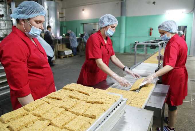 В продукции «Азовской кондитерской фабрики» нашли кишечную палочку, кадмий и плесень