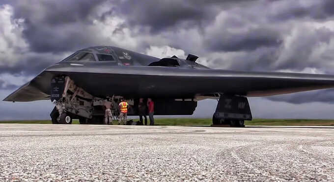 Бомбардировщики B-2 вылетели к базе в Индийском океане на фоне конфликта Израиля и Ирана