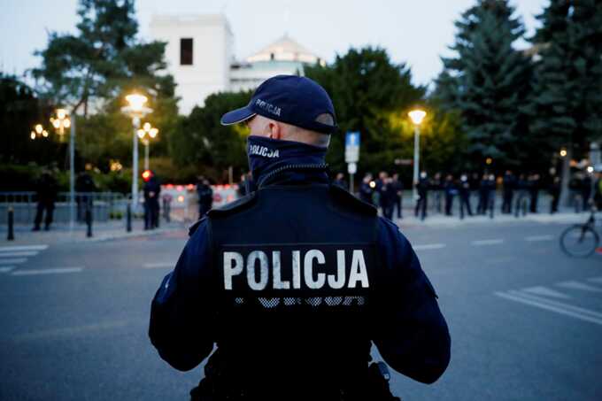 Полиция разыскивает вора на самокате