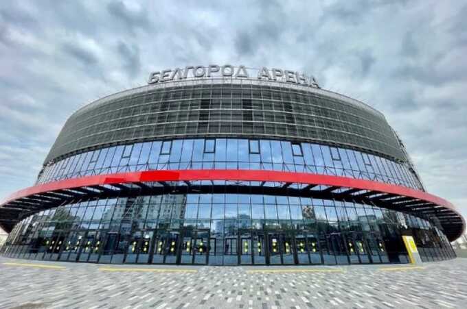 На «Белгород Арене» произошёл пожар после падения обломков беспилотника