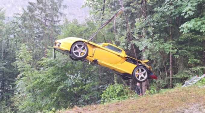 В Австрии разбился редкий Porsche Carrera GT за 1,5 миллиона долларов