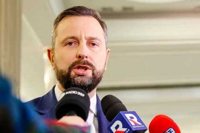 Министр обороны Польши заявил, что мир приближается к самым опасным временам со времён Второй мировой войны