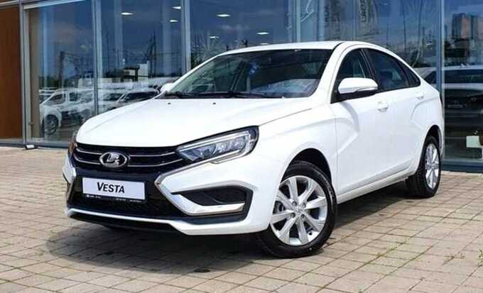 Lada Vesta стоит россиянам дороже, чем жителям Сербии
